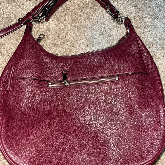 Coach hobo satchel
Genuine leather
bag collector
burgundy color way - Picture 2 of 7